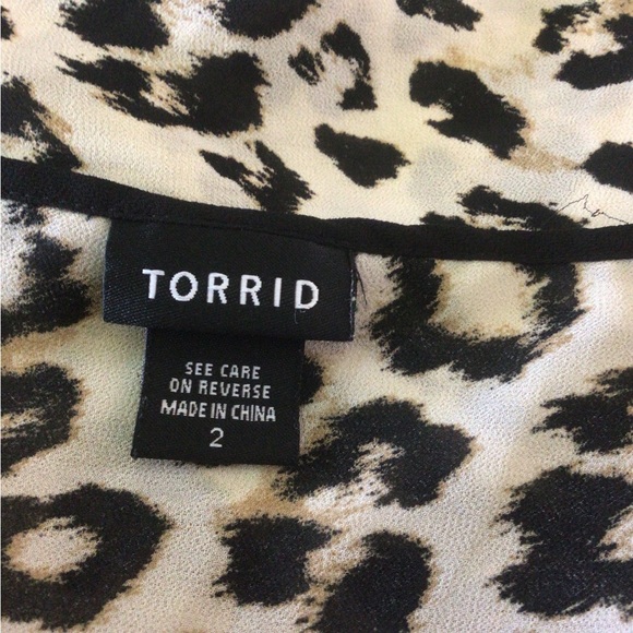 Torrid women’s plus long sleeves animal print cheetah blouse top size 2 - Picture 7 of 9